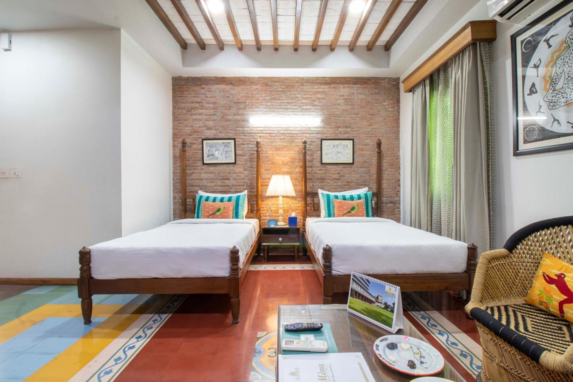 Hotel Namaste Dwaar - The Gateway To Rural India Khatauli Exterior foto